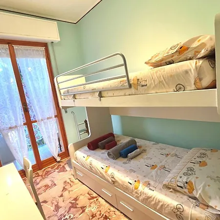 Daddy'S House - Maximum Car Length Allowed 420Cm Genua Buitenkant foto